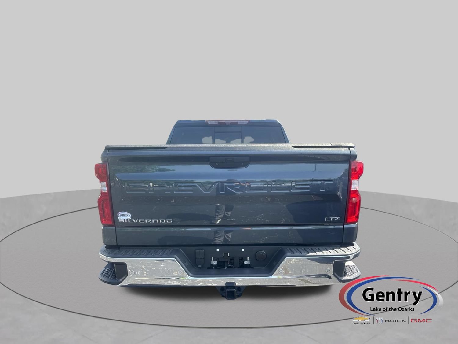 Used 2020 Chevrolet Silverado 1500 LTZ w/ LTZ Plus Package RWD image 3