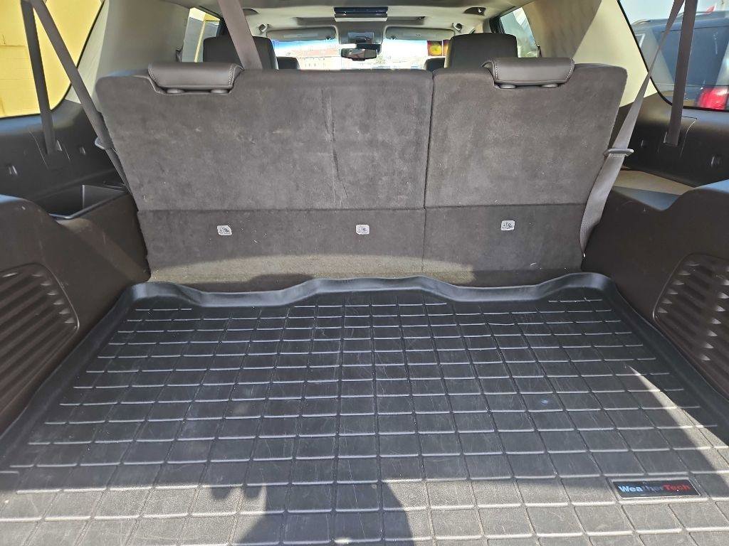 Used 2016 GMC Yukon XL Denali w/ Open Road Package AWD/4WD image 32