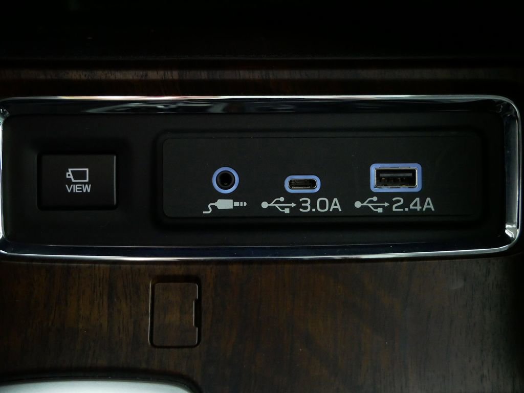 Used 2024 Subaru Ascent Touring image 31