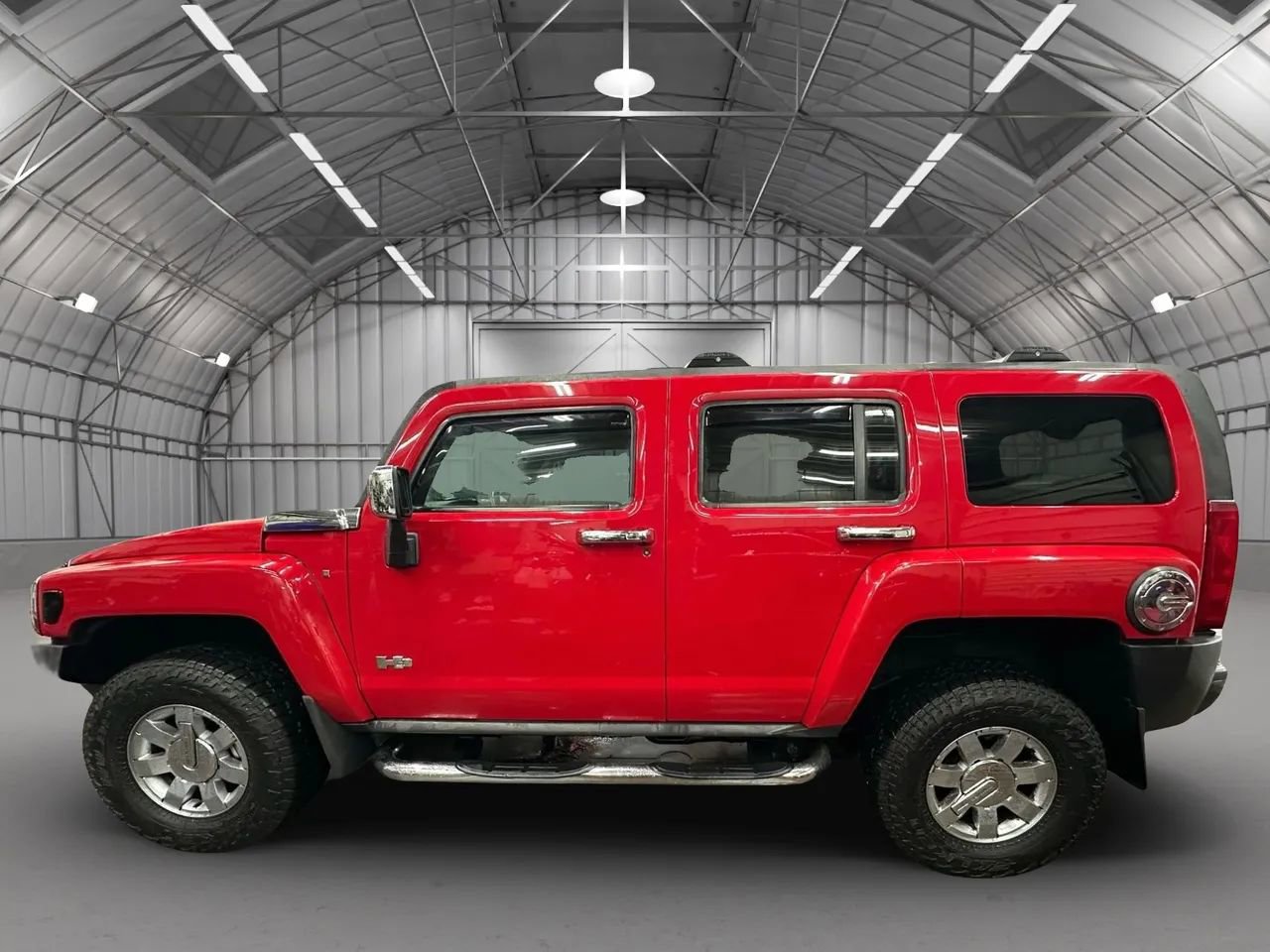 Used 2009 HUMMER H3 image 2