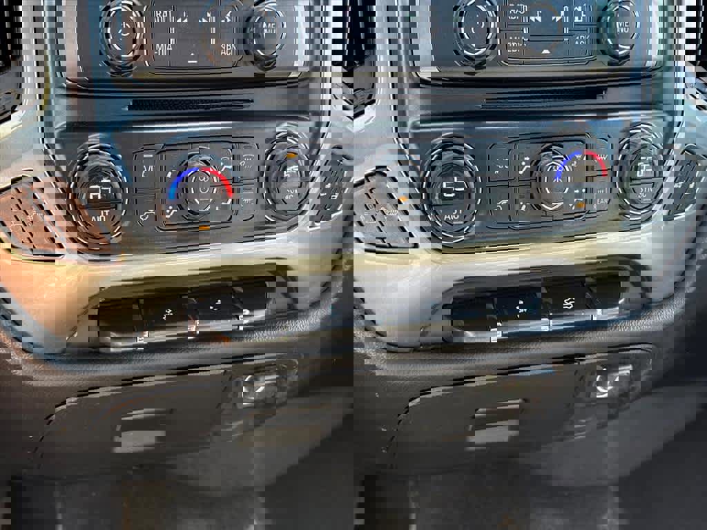 Used 2016 Chevrolet Silverado 1500 LT w/ All Star Edition image 15