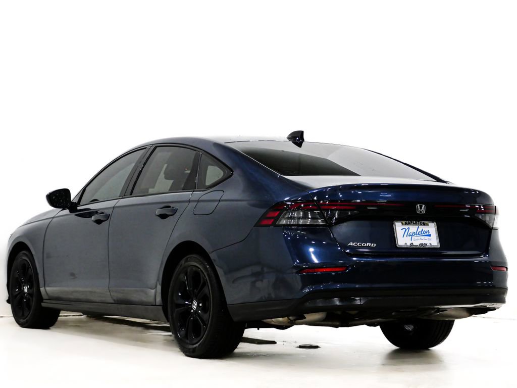 Used 2025 Honda Accord SE image 9