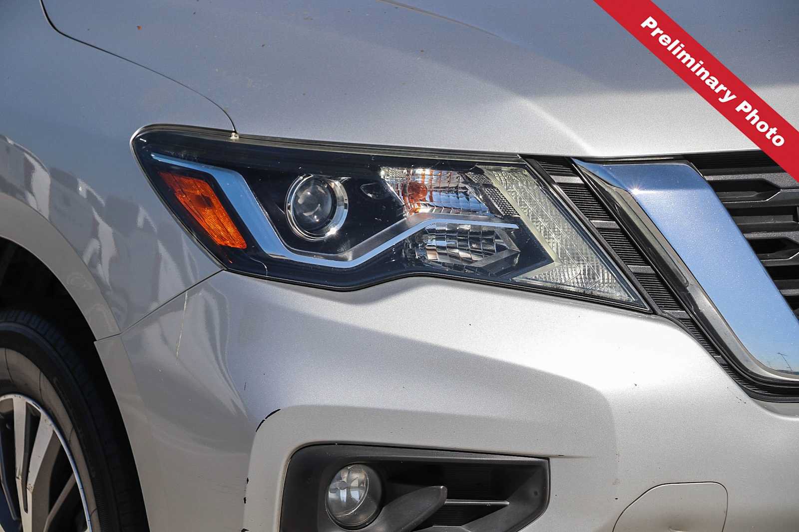 Used 2017 Nissan Pathfinder SV FWD image 4