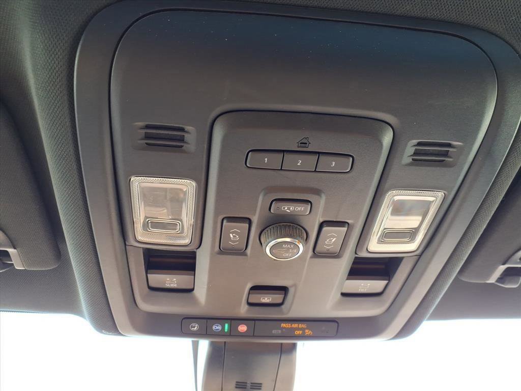 Used 2021 Chevrolet Suburban High Country w/ Premium Package image 53