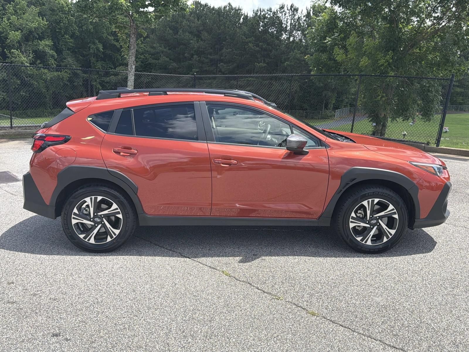Used 2024 Subaru Crosstrek 2.0i Premium AWD/4WD image 9