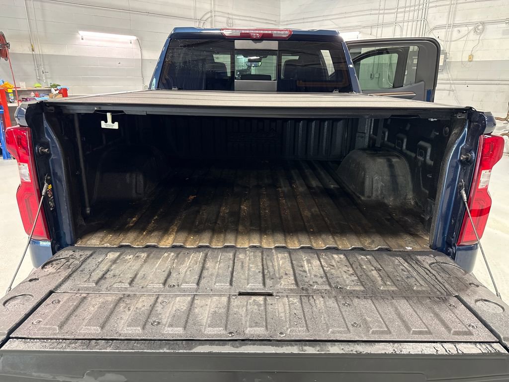 Used 2023 Chevrolet Silverado 1500 High Country w/ High Country Premium Package AWD/4WD image 47