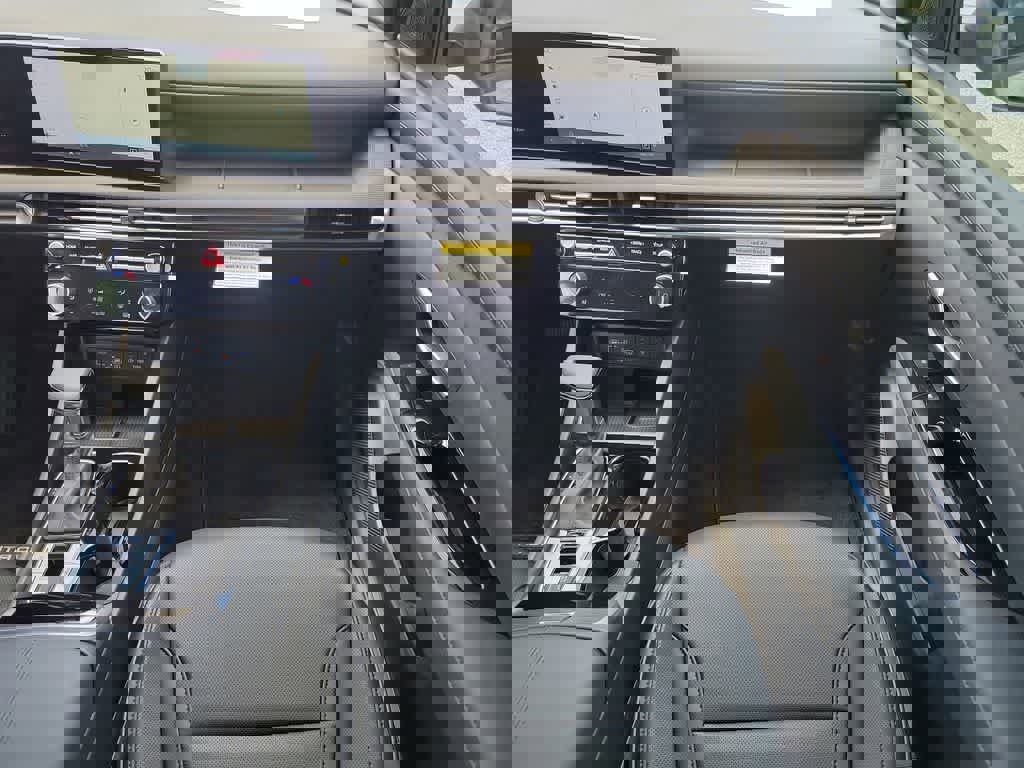 New 2025 Hyundai Santa Cruz Limited image 14