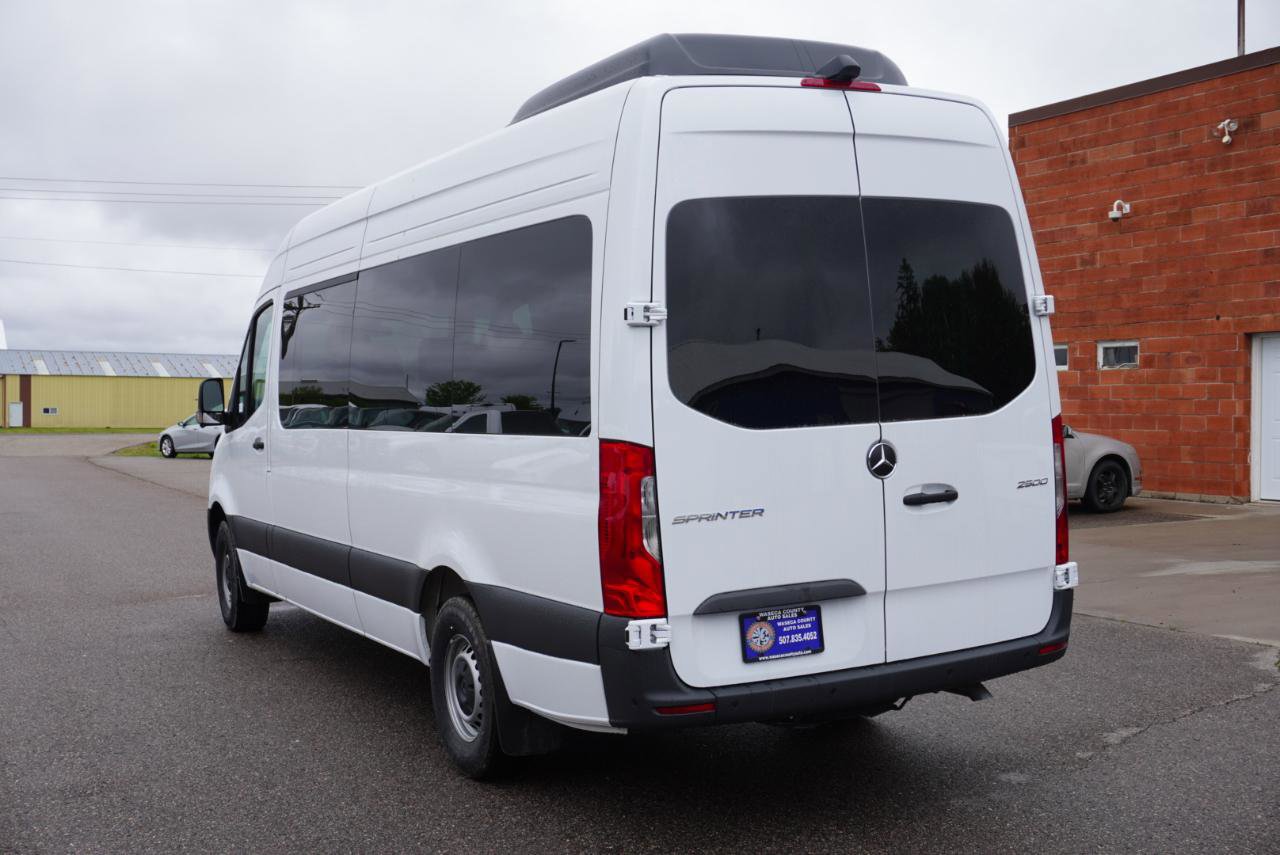 Used 2025 Mercedes-Benz Sprinter 2500 image 3