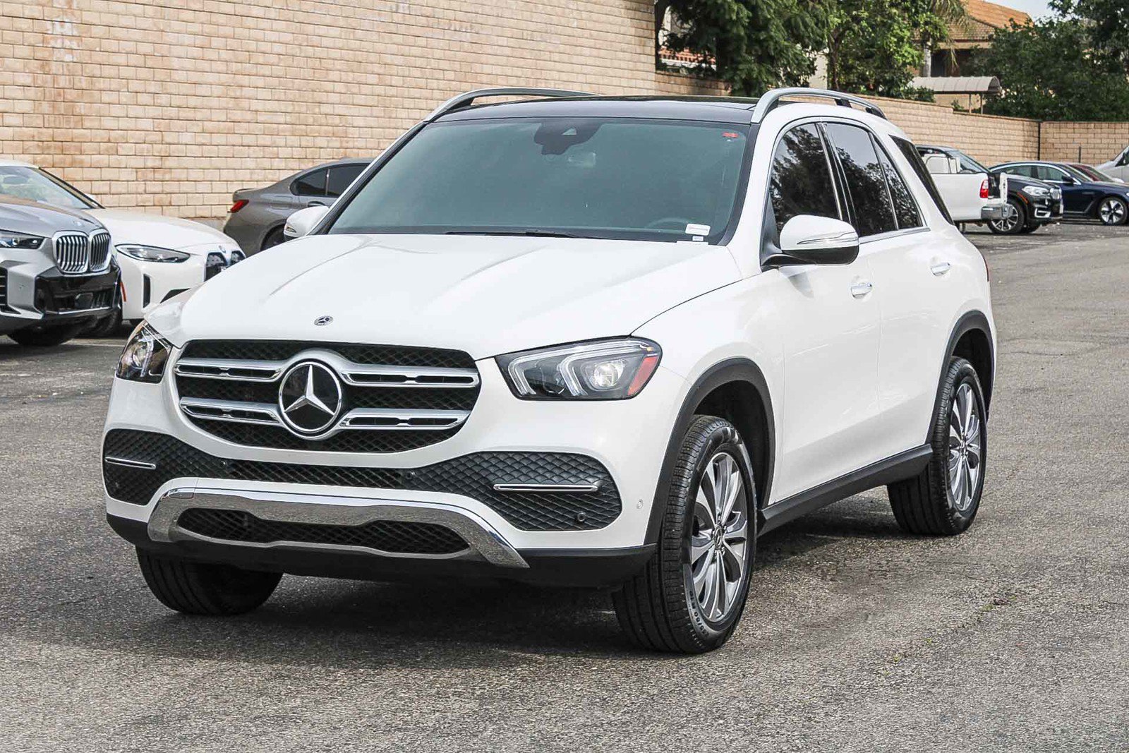 Used 2023 Mercedes-Benz GLE 350 image 3