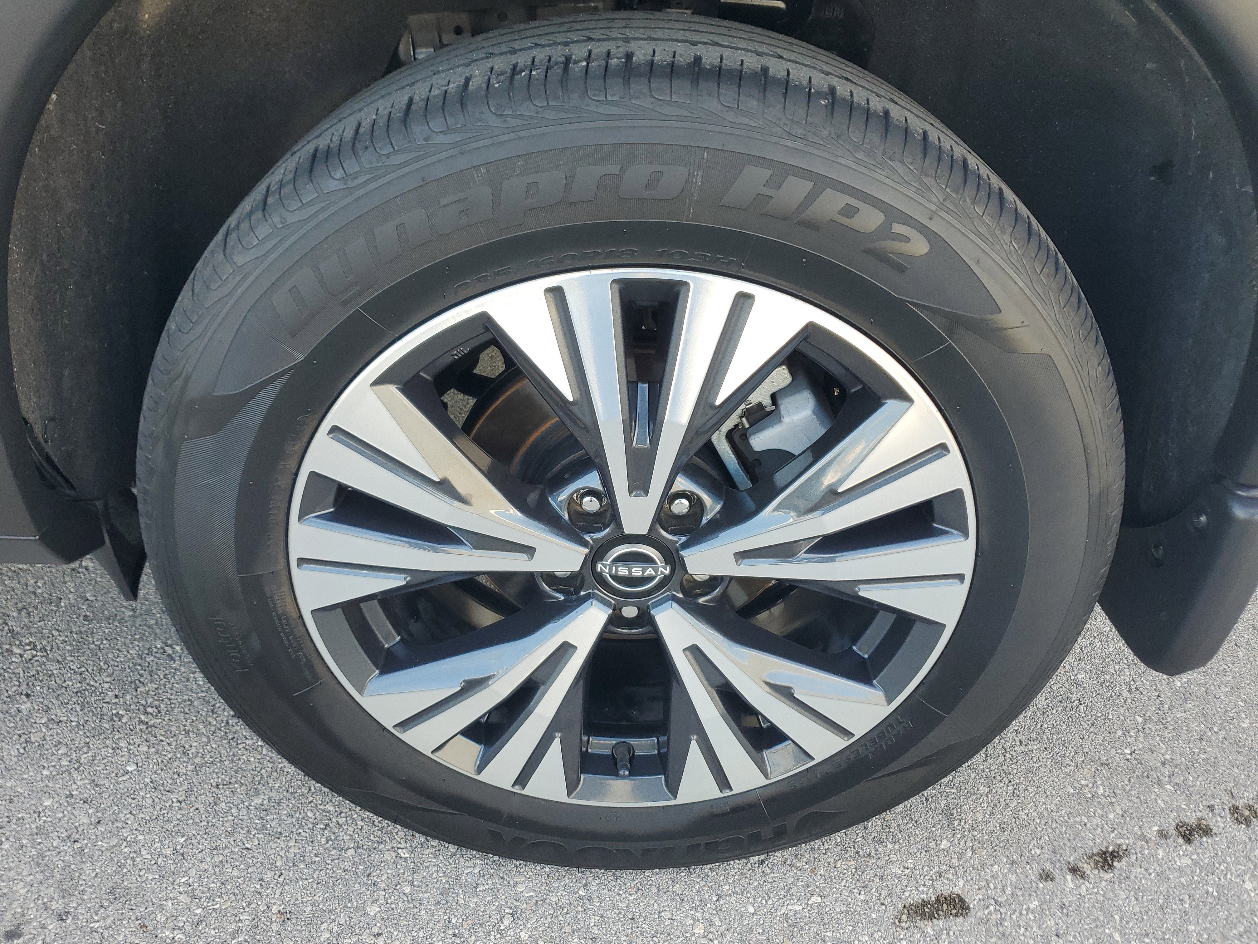 Used 2022 Nissan Rogue SV image 30