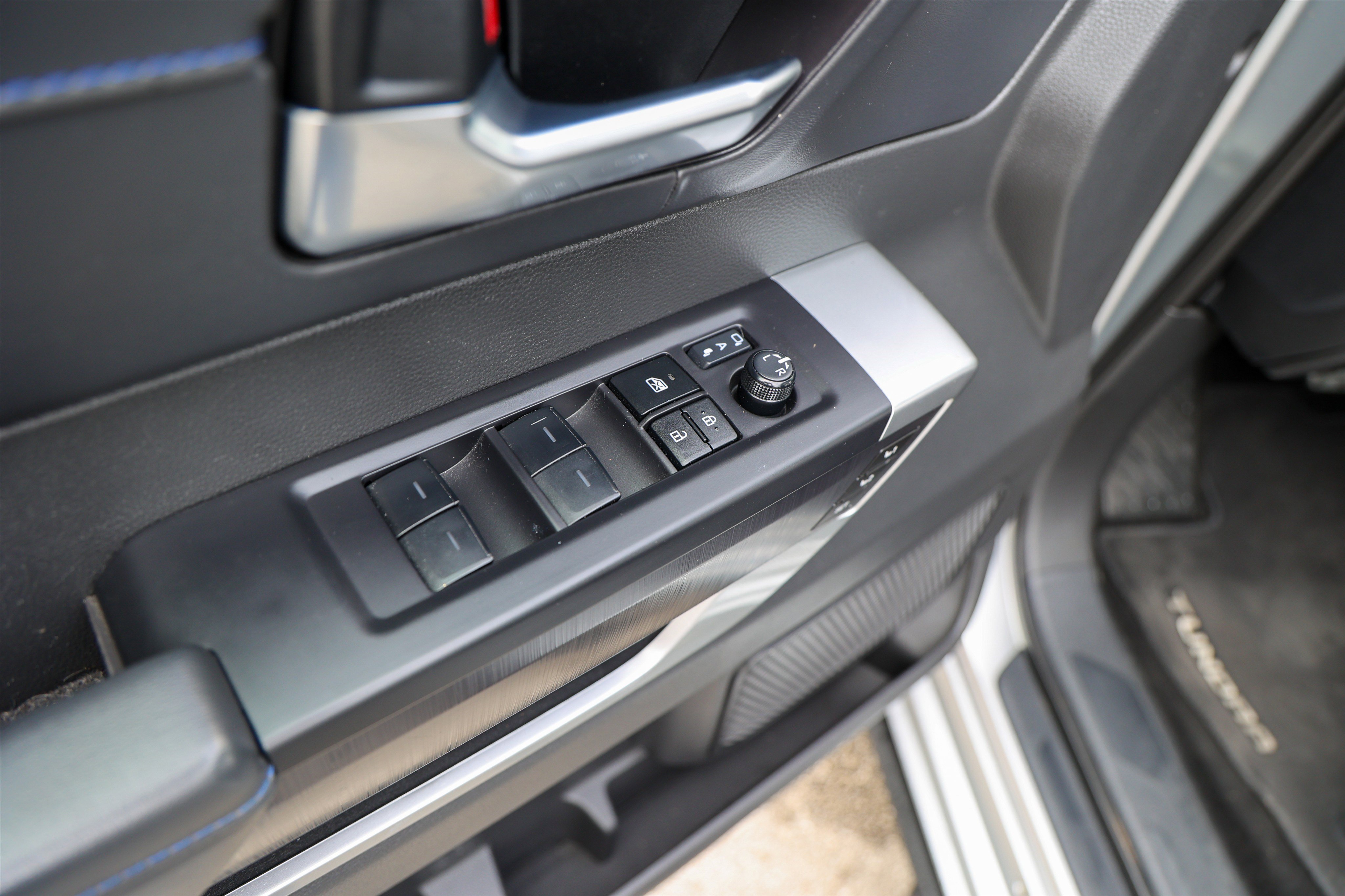 Used 2025 Toyota Tundra Platinum w/ TRD Off-Road Package image 37