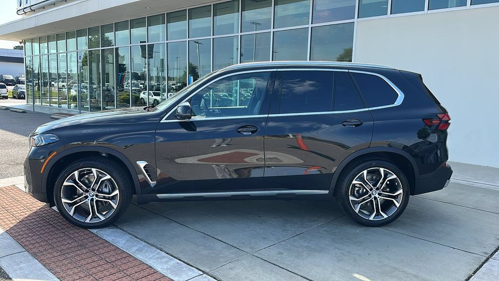 Used 2026 BMW X5 sDrive40i w/ Parking Assistance Package RWD image 3
