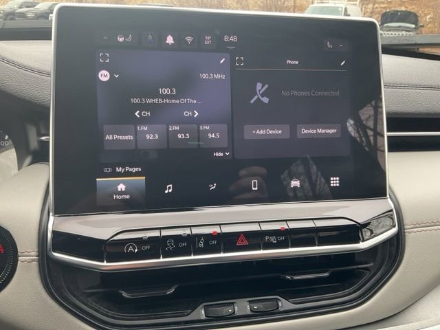 Used 2025 Jeep Compass Limited image 24