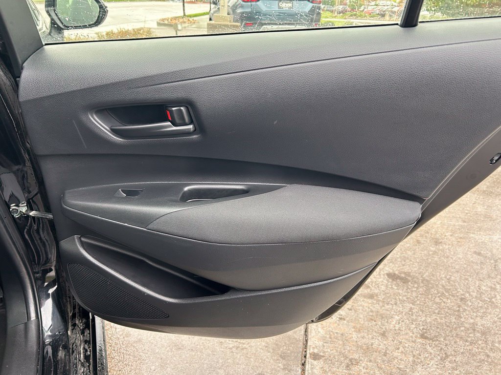 Used 2025 Toyota Corolla LE w/ Carpet Mat Package (TMS) FWD image 29