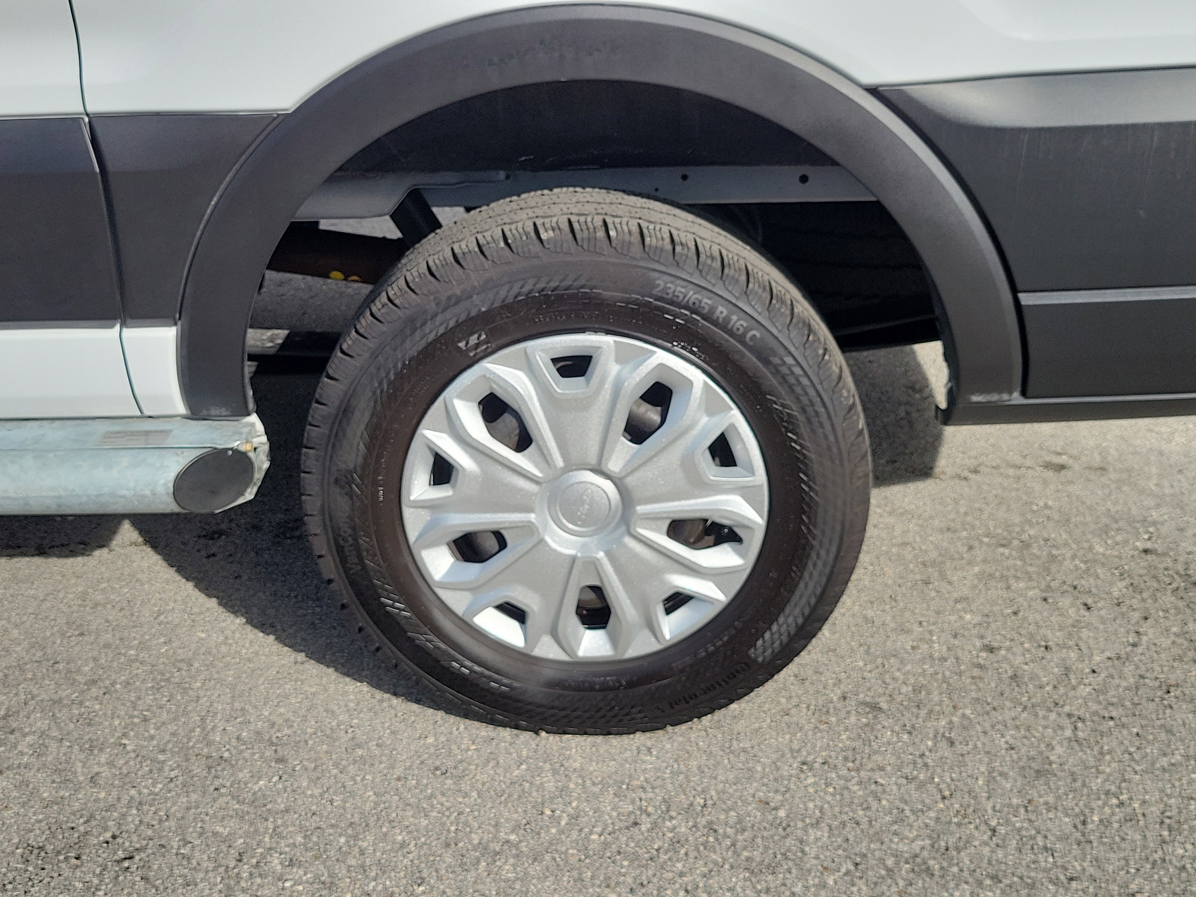 Used 2024 Ford Transit 250 Low Roof w/ Exterior Upgrade Package image 24