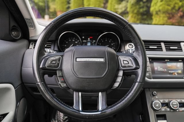 Used 2018 Land Rover Range Rover Evoque SE Premium AWD/4WD image 19