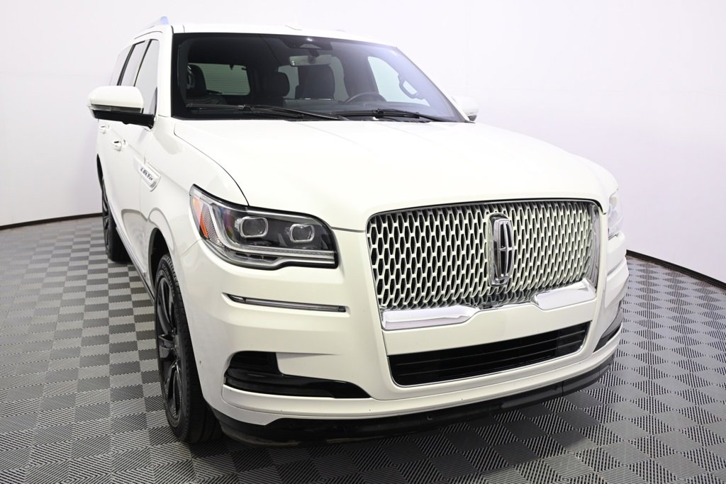 Used 2022 Lincoln Navigator Reserve w/ Monochromatic Package image 9