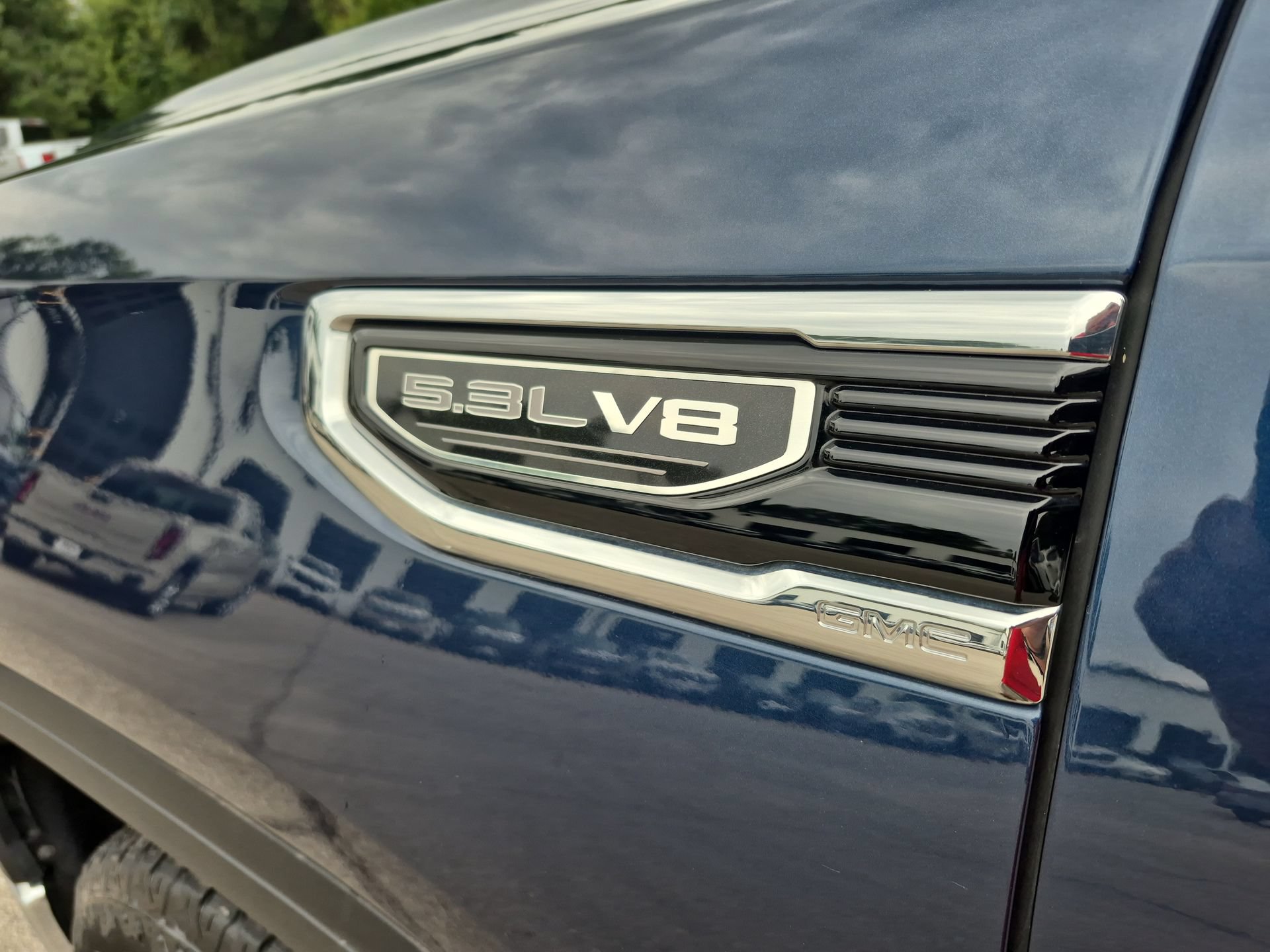 Used 2019 GMC Sierra 1500 SLT w/ SLT Premium Plus Package AWD/4WD image 31