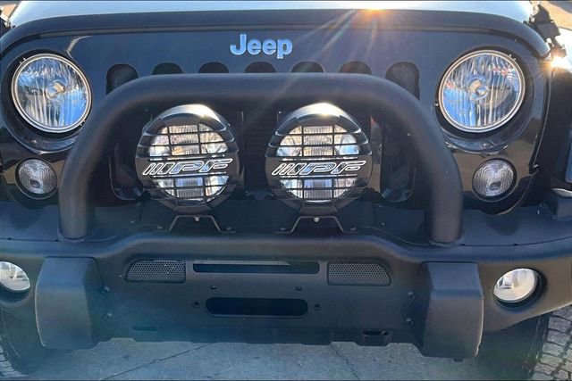 Used 2015 Jeep Wrangler Unlimited Sahara w/ Max Tow Package image 29