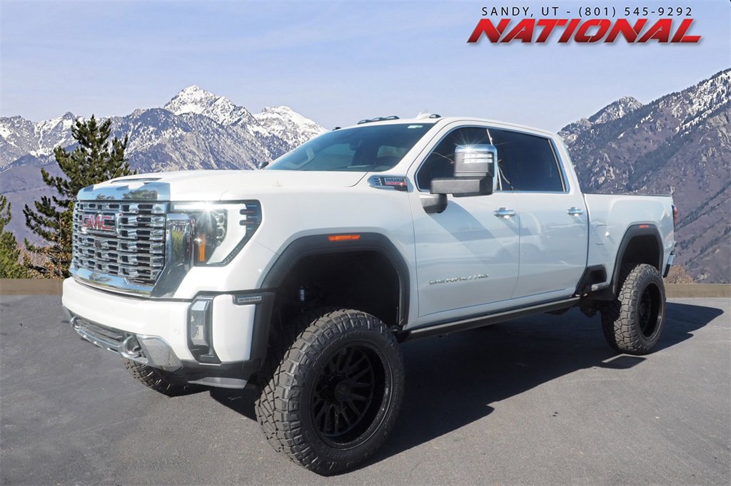 Used 2024 GMC Sierra 3500 Denali w/ Denali Reserve Package image 1