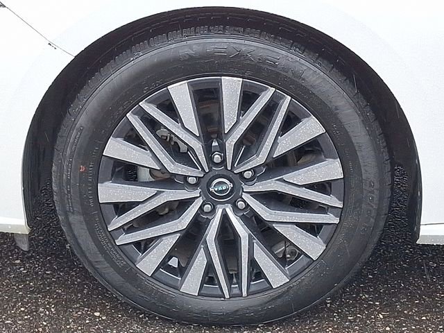 Used 2024 Nissan Altima 2.5 SV image 29