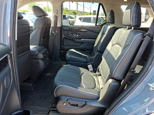 Used 2023 Honda Pilot Elite image 10