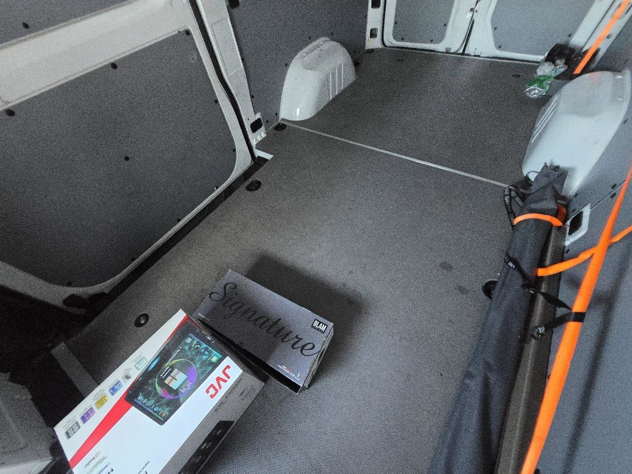 Used 2022 Mercedes-Benz Sprinter 2500 image 35