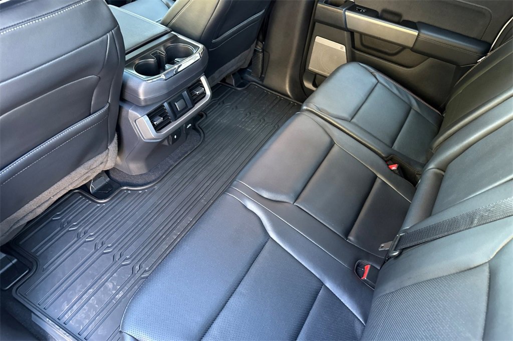 Used 2023 Ford F150 Lariat w/ Trailer Tow Package image 13