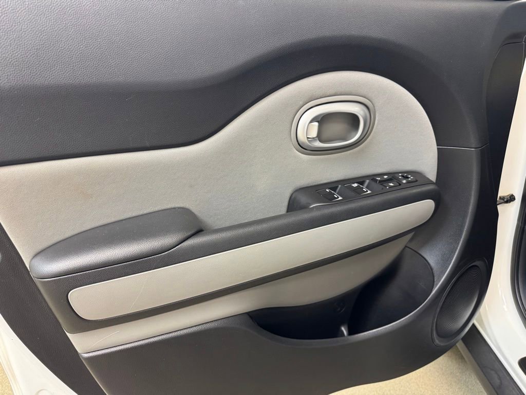 Used 2017 Kia Soul w/ Convenience Package image 8