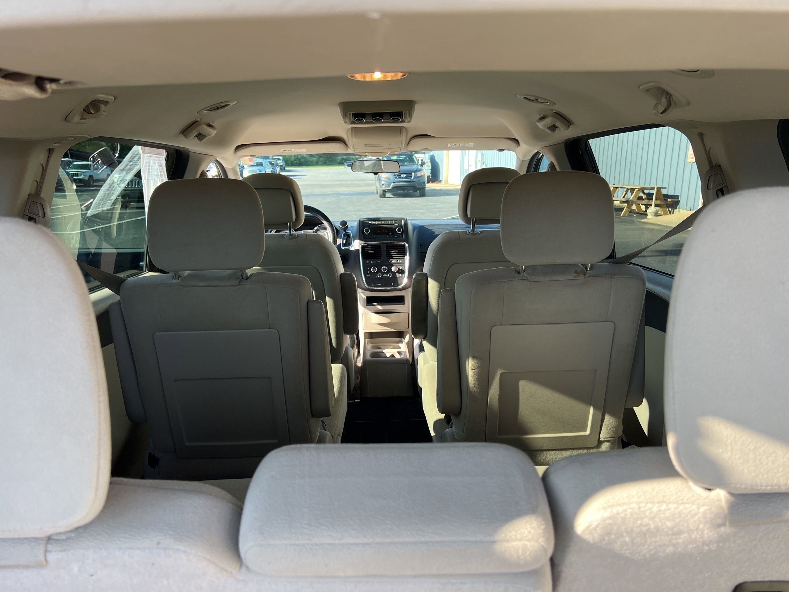 Used 2012 Dodge Grand Caravan SE FWD image 21