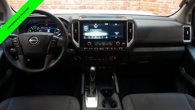 Certified 2025 Nissan Frontier SV w/ SV Convenience Package AWD/4WD image 11
