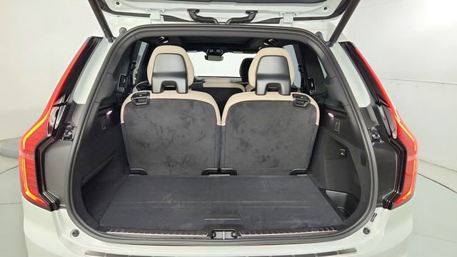 Used 2026 Volvo XC90 B6 Plus w/ Protection Package Premier AWD/4WD image 42