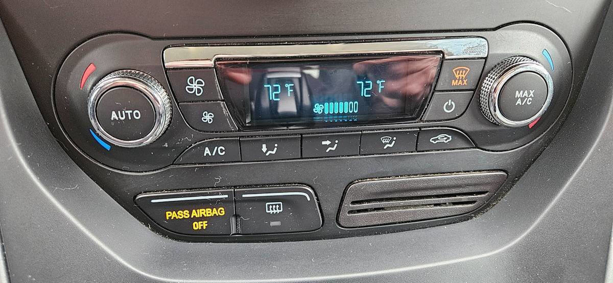 Used 2016 Ford Escape SE w/ SE Leather Comfort Package image 13