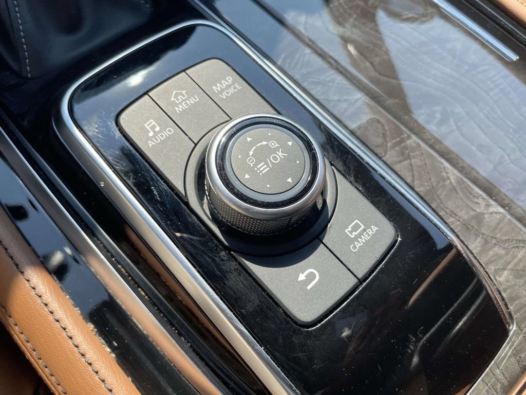 Used 2024 INFINITI QX80 Sensory w/ Cargo Package AWD/4WD image 27