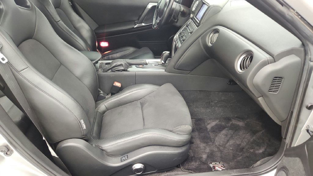 Used 2009 Nissan GT-R Premium AWD/4WD image 45
