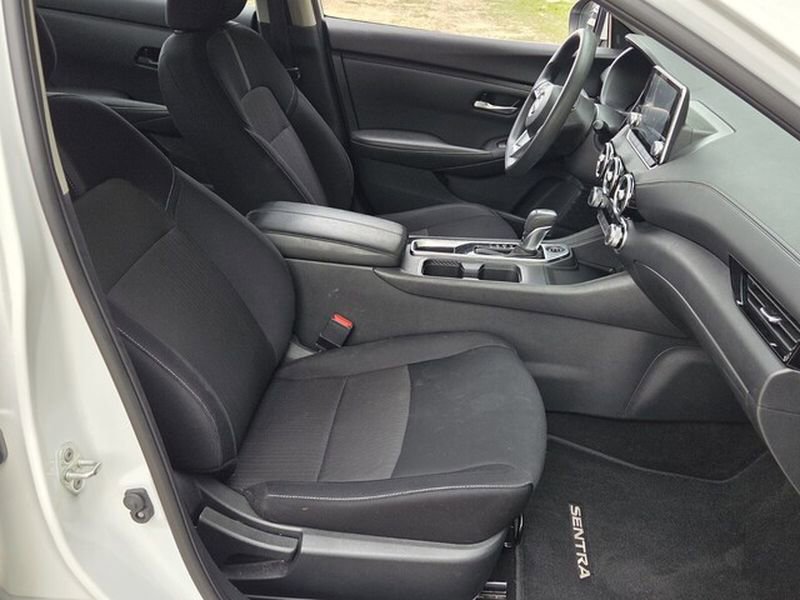 Used 2024 Nissan Sentra SV image 16
