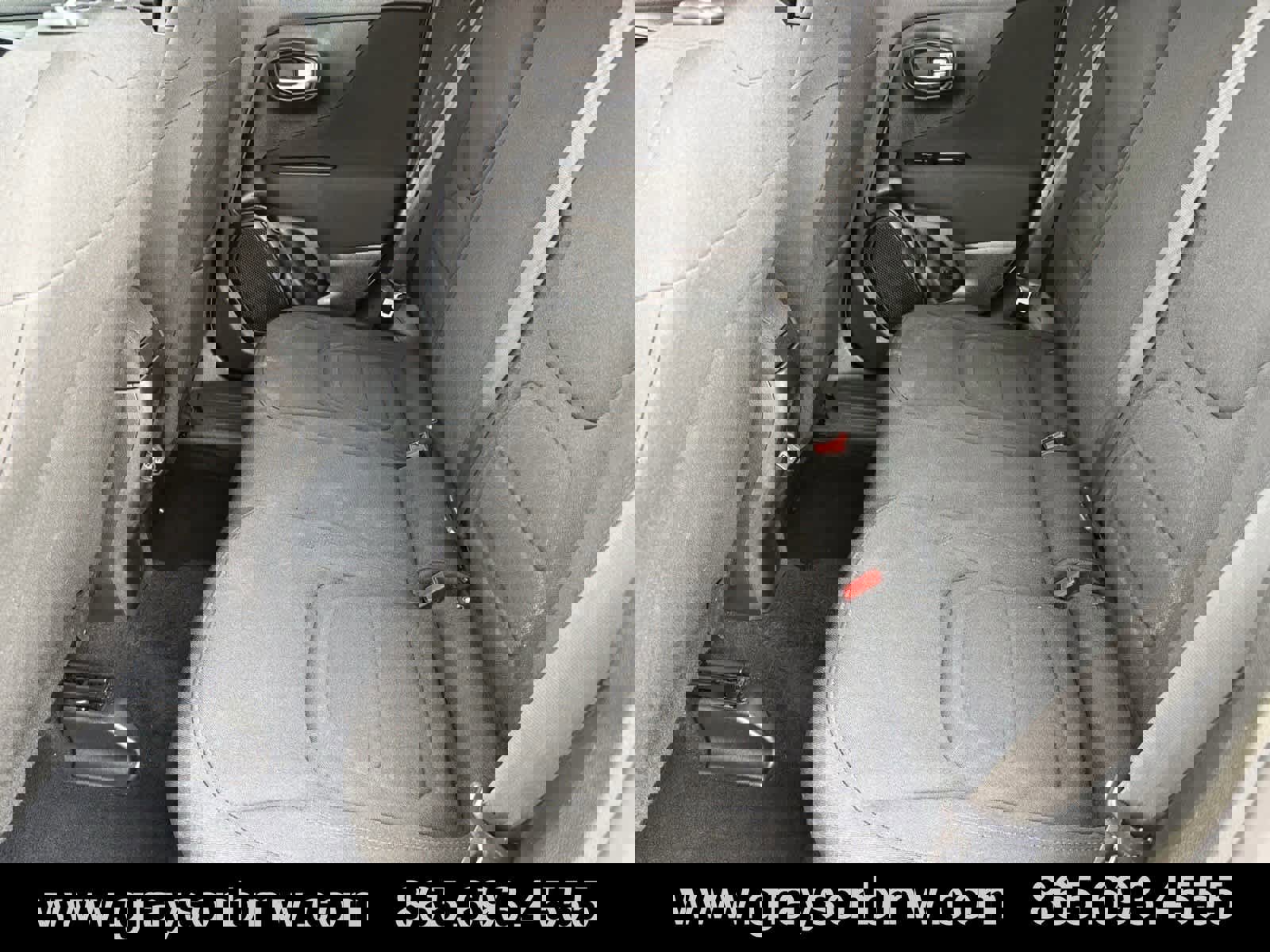 Used 2020 Jeep Renegade Latitude w/ Cold Weather Group image 29