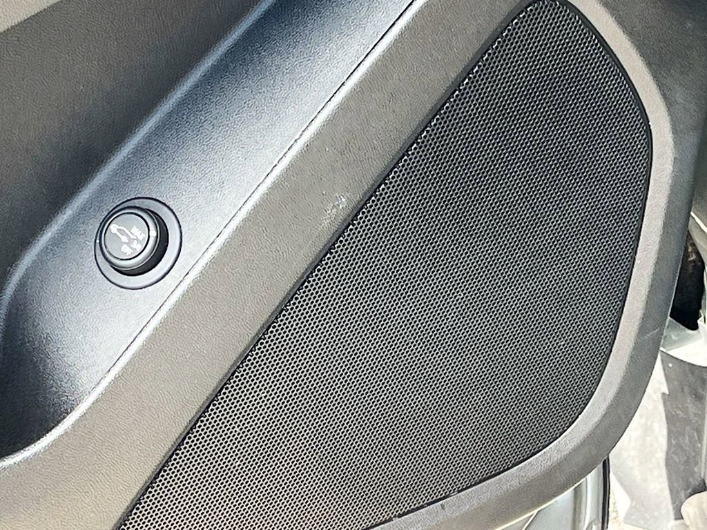 Used 2023 Chevrolet Equinox RS image 19