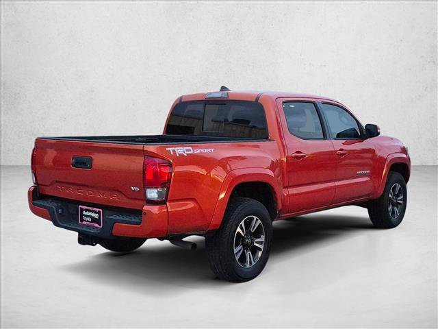Used 2017 Toyota Tacoma TRD Sport w/ Premium & Technology Package RWD image 5