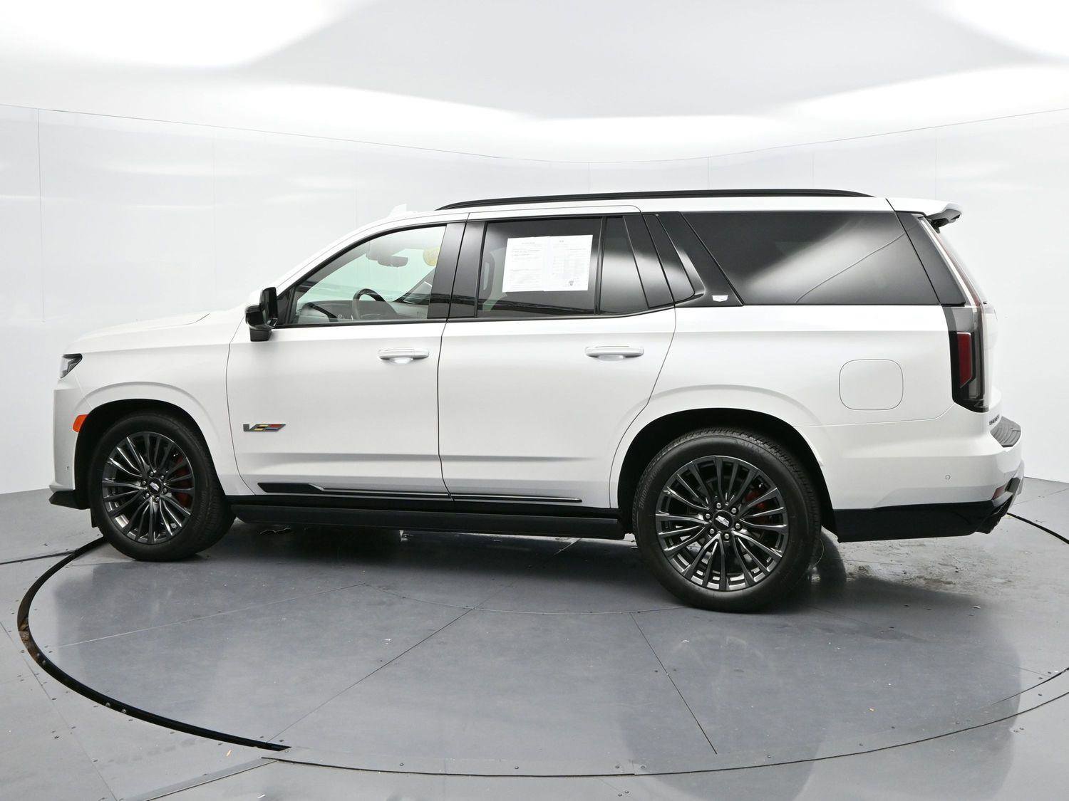Certified 2023 Cadillac Escalade V AWD/4WD image 4