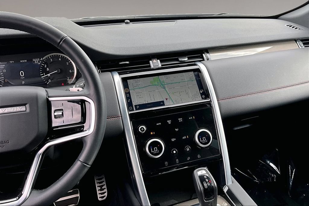 Certified 2023 Land Rover Discovery Sport SE R-Dynamic AWD/4WD image 9