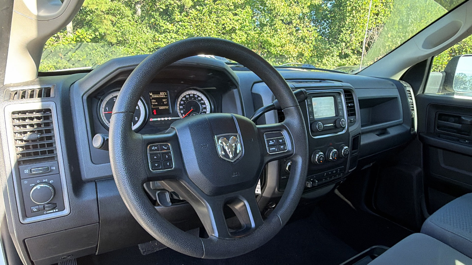 Used 2018 RAM 2500 Tradesman w/ Chrome Appearance Group AWD/4WD image 26