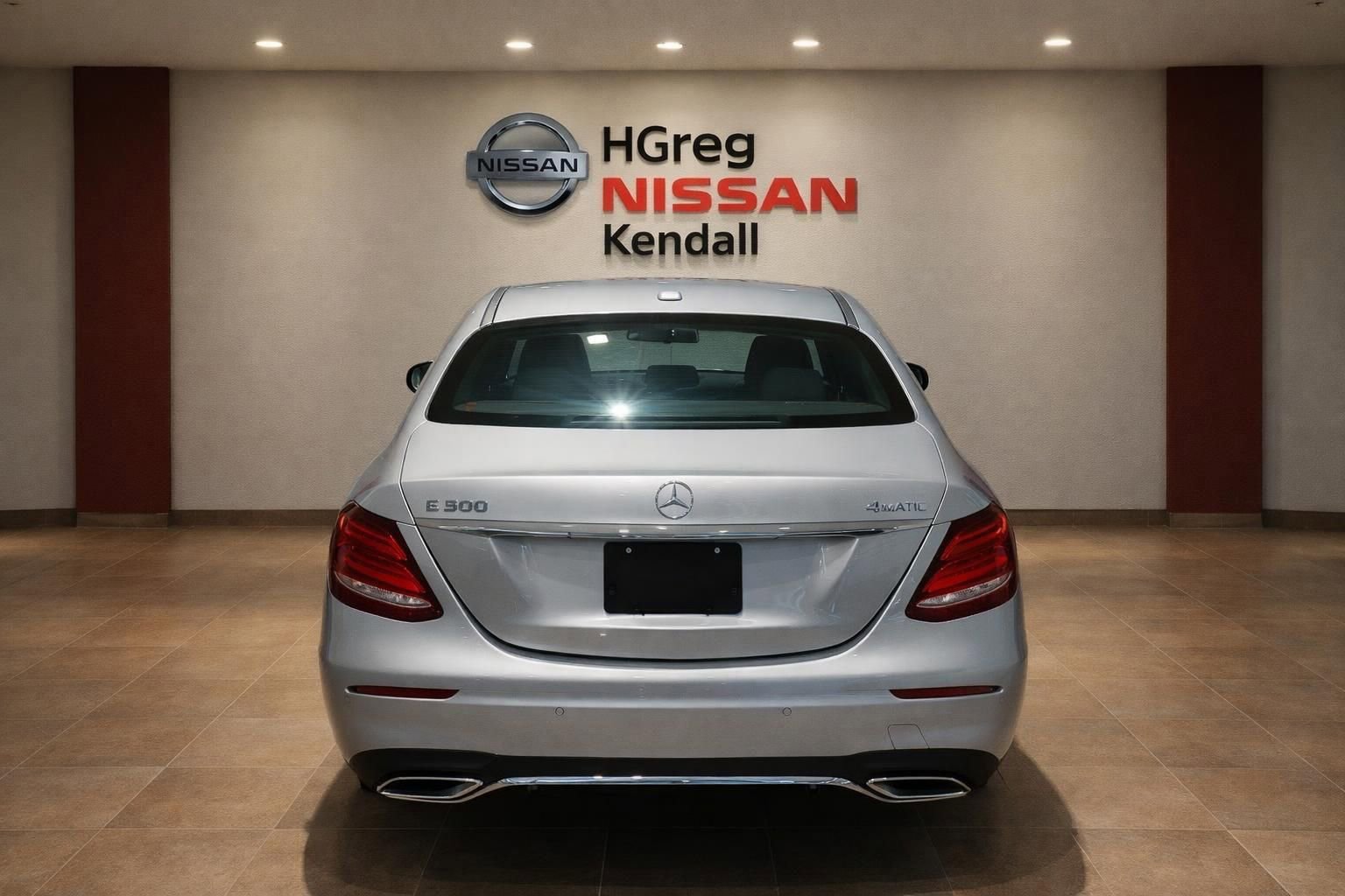 Used 2018 Mercedes-Benz E 300 4MATIC w/ Premium 2 Package (Q02) image 6