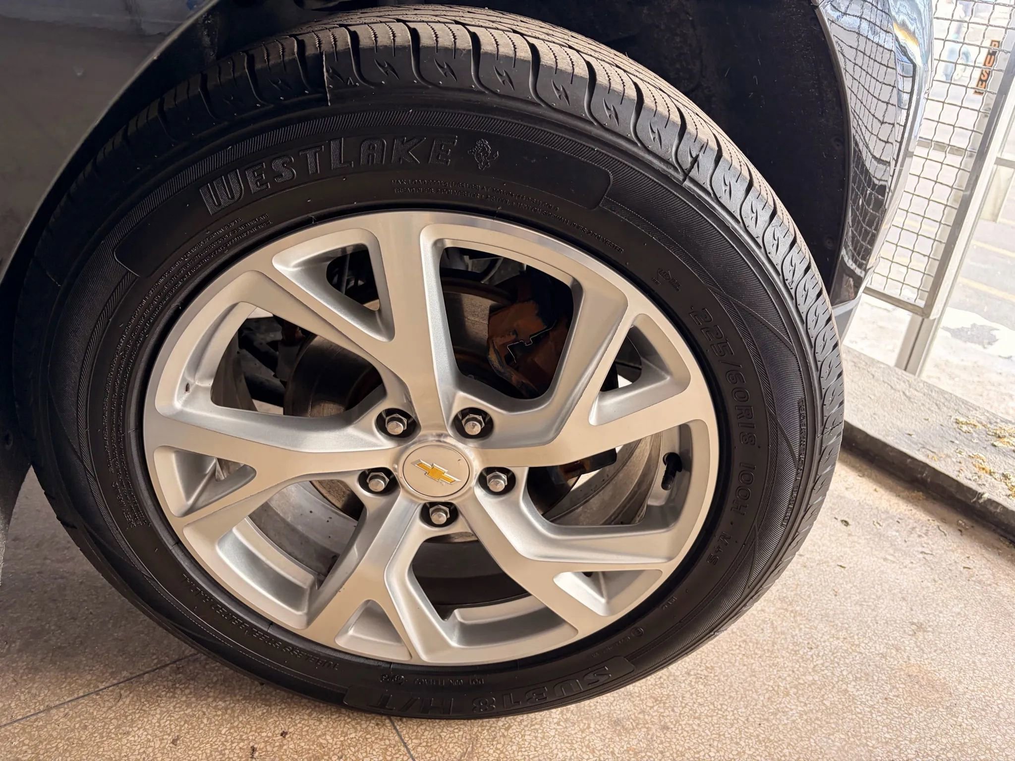 Used 2020 Chevrolet Equinox Premier image 90