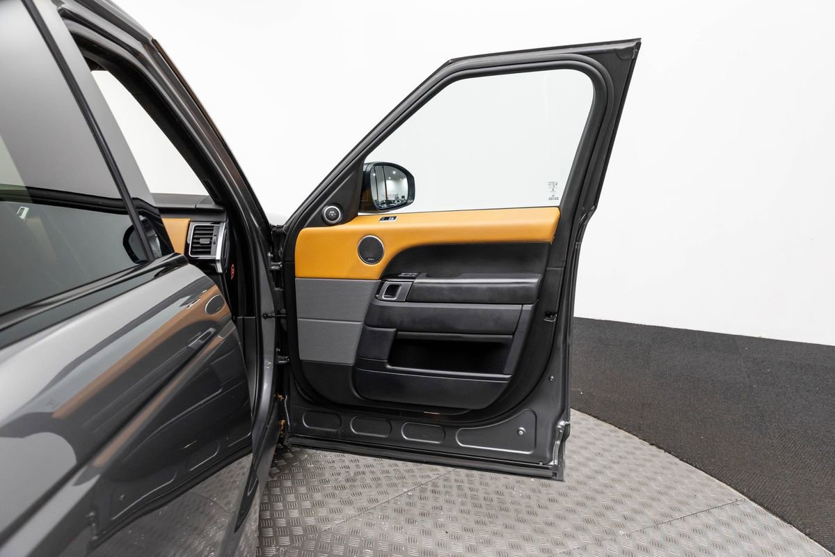 Used 2018 Land Rover Range Rover Sport HSE Dynamic AWD/4WD image 11
