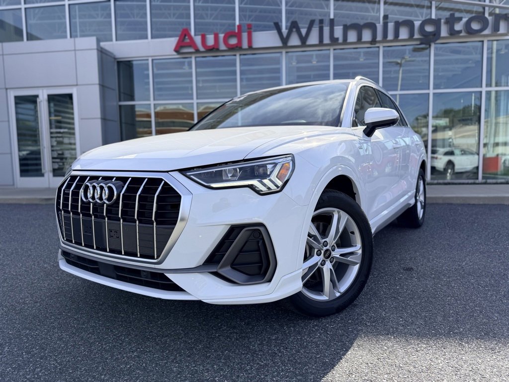 Certified 2024 Audi Q3 2.0T Premium Plus image 2