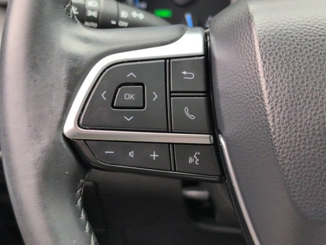 Used 2020 Toyota Highlander XLE AWD/4WD image 19