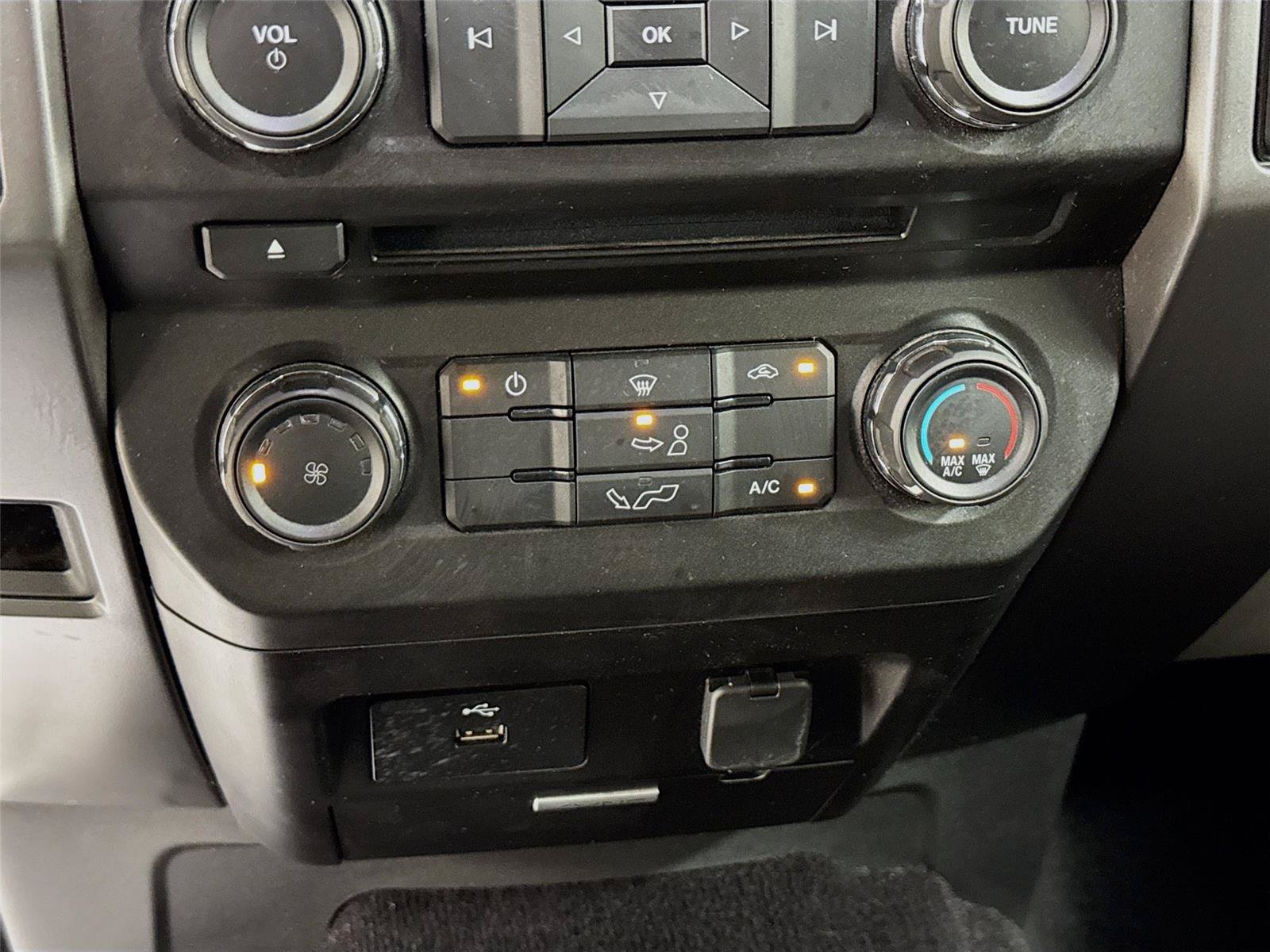 Used 2017 Ford F150 XLT RWD image 14