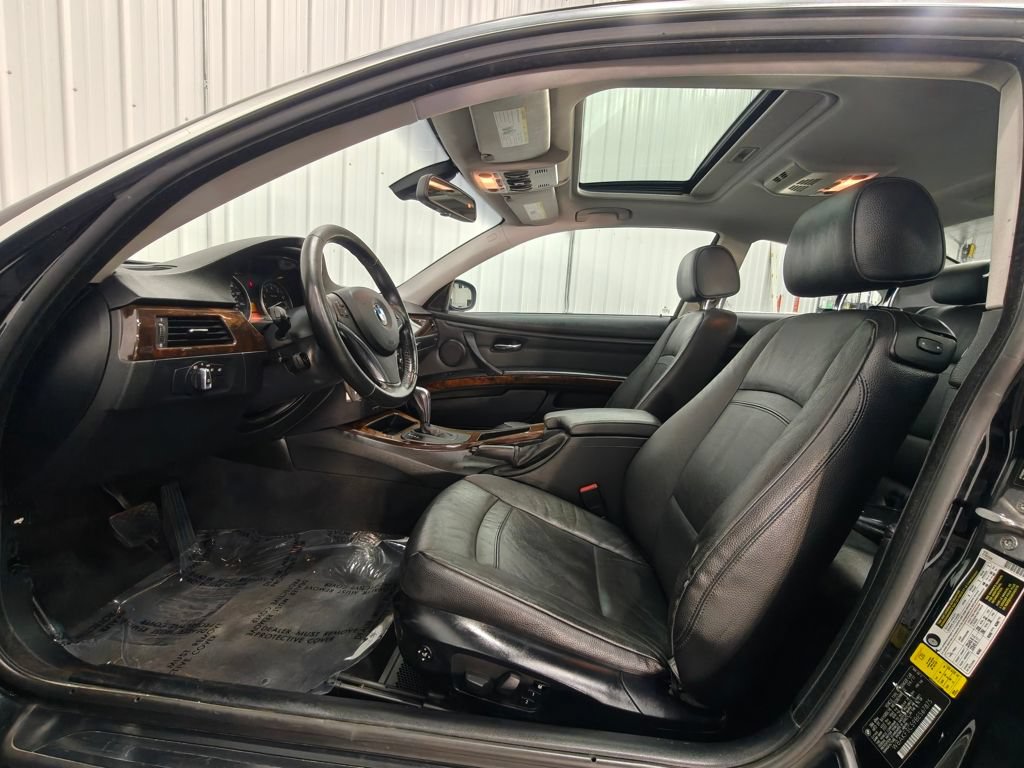 Used 2011 BMW 328i xDrive Coupe AWD/4WD image 29