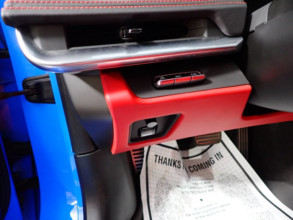 Used 2022 Chevrolet Corvette Stingray Premium Cpe w/ Z51 Performance Package RWD image 25
